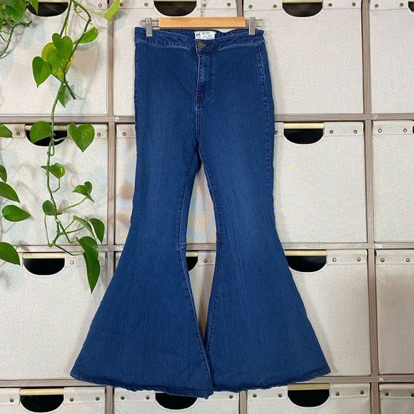 Free people high rise super flare mid wash jean - Picture 2 of 4